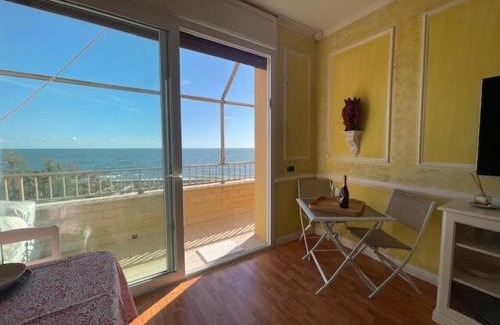 Ladispoli Apartment | Alloggio turistico fronte mare con vista da sogno