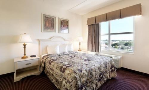 McGregor Hotel | Allure Suites of Fort Myers