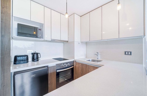 Apoquindo Apartment | Alma Studio - Wifi, Estacionamiento & Mall