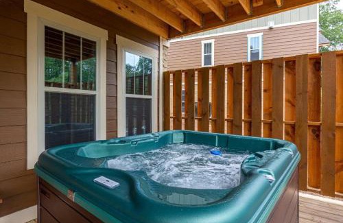 Gatlinburg House | Almost Heaven chalet