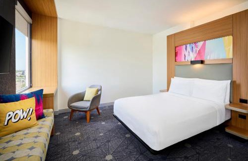 Dorval Hotel | Aloft Montreal Airport