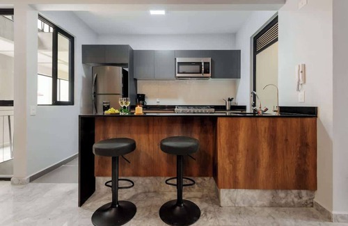Roma Sur Apartment | ALOHA Amazing 2-BR Condo with Private Terrace