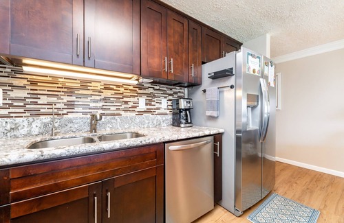 Punaluu Condo | Aloha Soul Beachfront - 30 Day Rental