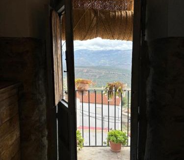 Iznatoraf Apartment | Alojamiento Manzanilla