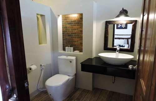 Khanom Hotel | Alongkot Beach Resort Khanom