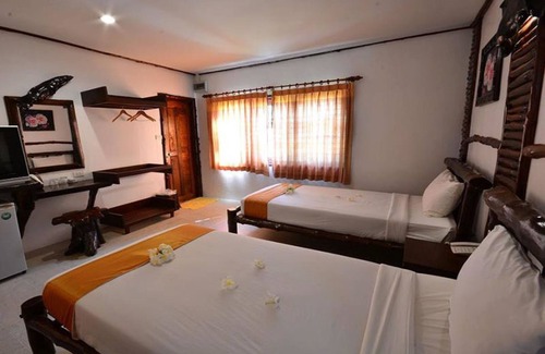 Khanom Hotel | Alongkot Beach Resort Khanom