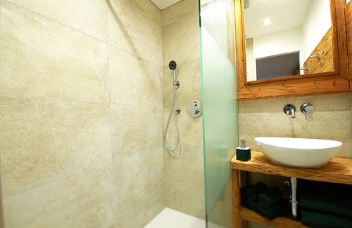 Werfenweng Apartment | Alpen Apartment Werfenweng - peace and quiet - pool - mountain view