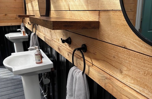 Sutton Hotel | Alpenglow Luxury Camping