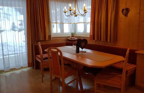 Sankt Leonhard im Pitztal Apartment | Alpina Appartement