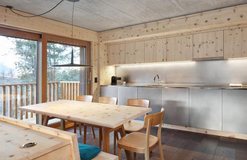 Pontresina Apartment | Alpine Lodge Chesa al Parc