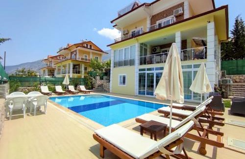 Oludeniz Villa | Alpine Villa at Hisarönü Ölüdeniz Ovacık Fethiye 6+2, 12 People