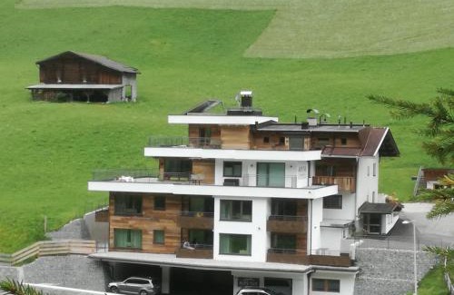 Juns Apartment | Alps Tux