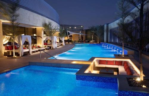 Al Rayyan Hotel | AlRayyan Hotel Doha, Curio Collection by Hilton