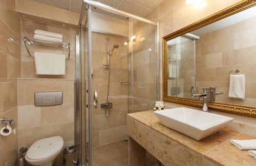 Kucukcekmece Hotel | Alrazi Hotel