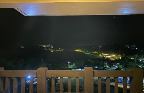 Yapak Apartment | Alta Vista De Boracay, Loft 304