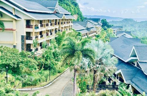 Yapak Apartment | Alta Vista De Boracay, Loft 304