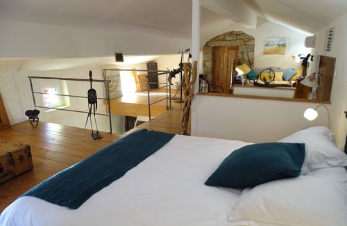 Altagene House | Altagène bed and breakfast, charm and sculptures 1