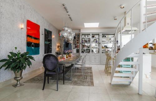 Mitte Apartment | Alte Schönhauser Penthouse by Suite030