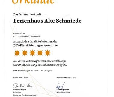 Geierswalde House | Alte Schmiede mit Sauna, Pool und Whirpool im Außenbereich schönstes Ferienhaus der Lausitz