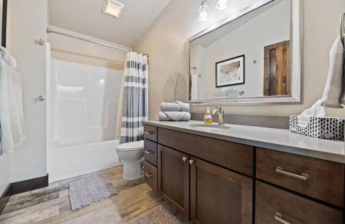 Lead House | Altitude Adjustment- Panoramic Views, Sleeps 12