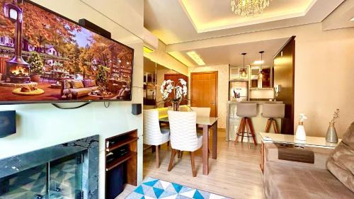 Carniel Apartment | Alto Padrão com lareira, piscina e vista incrível