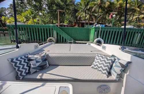 Parque das Palmeiras Boat Rental | Aluguel de lancha em Angra dos Reis
