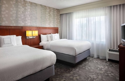 Laguna Hills Hotel | Always a Great Idea To Unwind! Pleasant Stay, Convenient Location! With Pool!