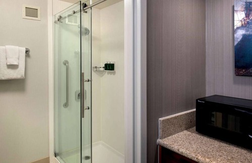 Milford Hotel | Always a Great Idea To Unwind! Close to Dilla Street, w/Pool, Pet-Friendly