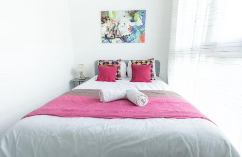 La Tour-de-Peilz Apartment | AM3Office apartment with contactless check-in near lake