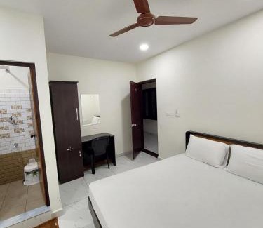 Thodupuzha Hotel | Aman Residency