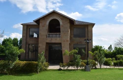 Bail Parao Resort | Amaris Greens Resort