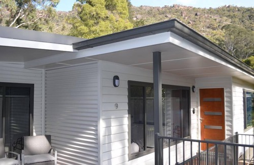 Halls Gap House | Amaroo Retreat Halls Gap, Free unlimited WIFI.