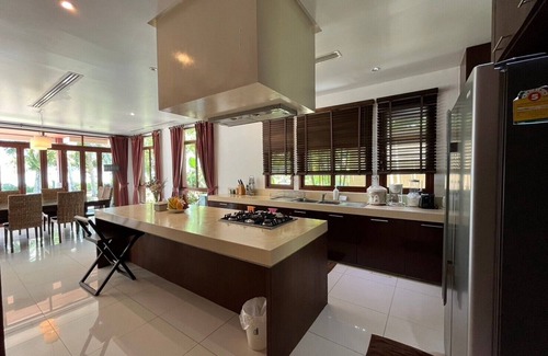 Sai Thai Villa | Amatapura 1 Seaside pool at the villa