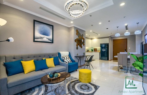 Hang Xanh Condo | AMAVI Plus - VINHOMES CP- MODERN AND COZY APARTMENT FOR GROUP/FAMILY -2/BED