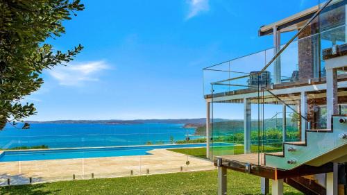 Killcare Heights House | 'Amazing 180 Degree Views' by HolidayCo