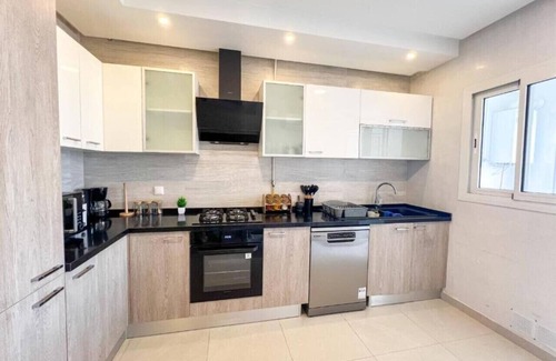 Les Jardins d'El Menzah 1 Apartment | Amazing 2BR Apartment in Tunis