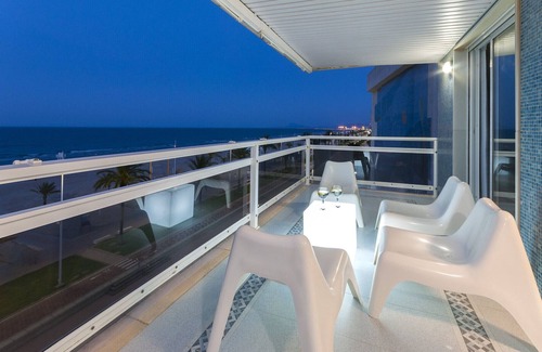 Grau i Platja Apartment | Amazing, 5 stars! Beautiful 27m2 terrace beachfront condo! WIFI 150MBS (VIDEO CALL)