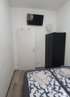 Simmering Apartment | Amazing 5BR Apt, Very Central in Vienna