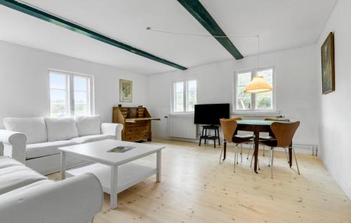 Ramlose Apartment | Amazing Apartment In Tisvildeleje