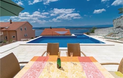 Klanfari Apartment | Amazing Apartment In Dramalj With Wifi