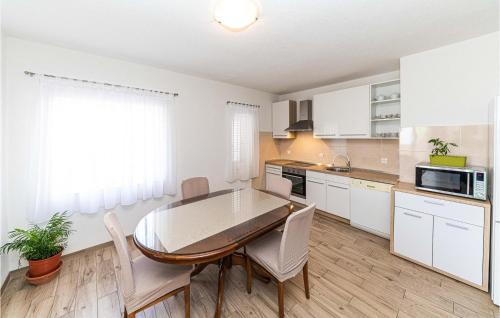 Kastel Stari Apartment | Amazing Apartment In Kastel Stari