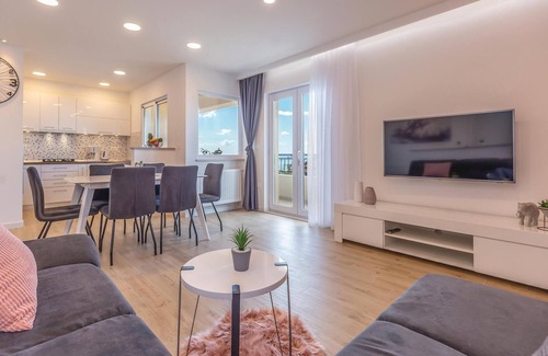 Veliko Brdo Apartment | Amazing apartment in Makarska with WiFi