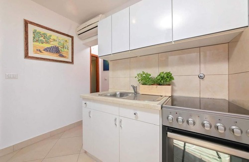 Porec Apartment | Amazing apartment in Porec with WiFi