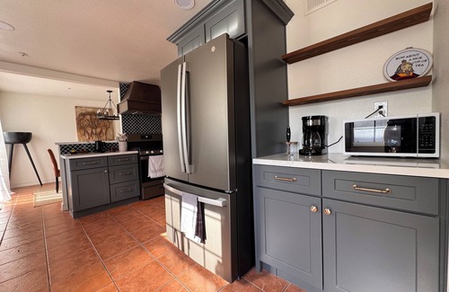 Alhambra Condo | Amazing Condo In Downtown Alhambra, 20 minutes to DTLA, 10 minutes to Pasadena