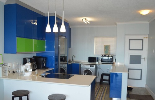 Summerstrand Apartment | Amazing corporate apartment with spectacular sea views & WiFi in Port Elizabeth.