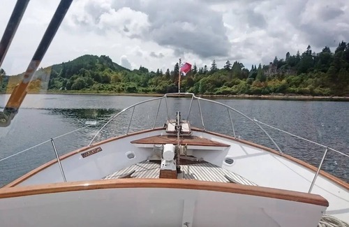 Lottsburg Boat Rental | Amazing Fun with great view 3-bedroom boat with AC and WiFi in Lottsburg