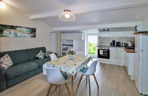 Bonlieu-sur-Roubion House | Amazing home in Bonlieu sur Roubion