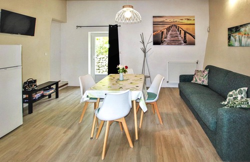 Bonlieu-sur-Roubion House | Amazing home in Bonlieu sur Roubion