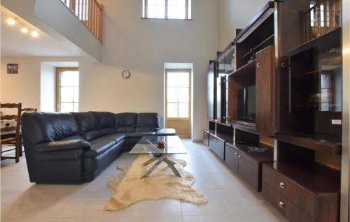 Fierville-les-Mines House | Amazing Home In Fierville-Les-Mines