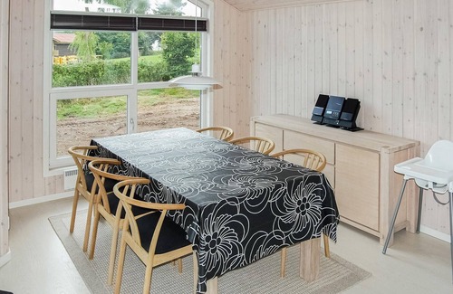 Asserballeskov House | Amazing home in Augustenborg with sauna